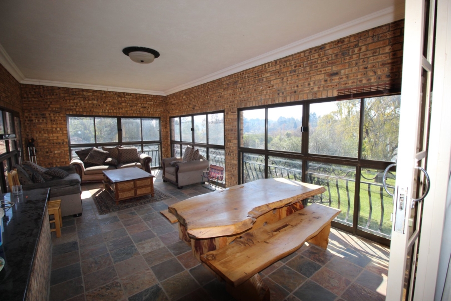 3 Bedroom Property for Sale in Lake Deneysville Free State